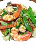 ผัดผักรวมกุ้งเห็ดโคนญี่ปุ่น