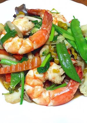 รูปของ ผัดผักรวมกุ้งเห็ดโคนญี่ปุ่น