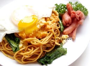 Foto resep Mie goreng saus telur asin