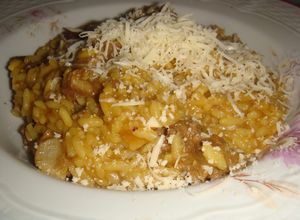 Una foto de Guiso de carne y arroz fácil