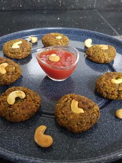 पालक कटलेट (Palak cutlet recipe in Hindi) रेसिपी मुख्य फोटो