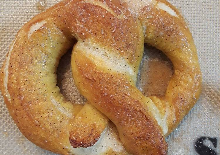 WORTH A TRY!  How to Make Homemade Cinnamon Sugar Pretzel