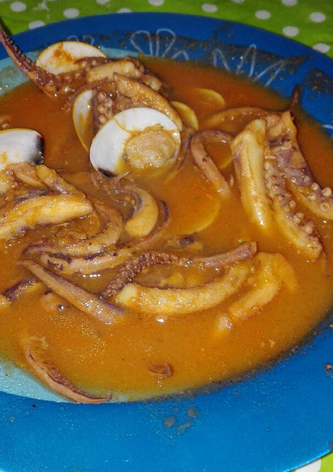 Una foto de Rejos en salsa