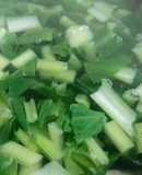 Canh cải ngọt nấu cánh gà