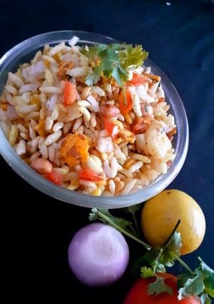 A picture of Jhalmuri (Spicy Puffed Rice Snack).