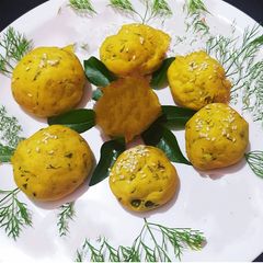 A picture of Besan Laddu/laddoo.