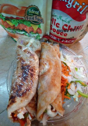 A picture of SpiiCy PrAtha chicken Roll... 😋.