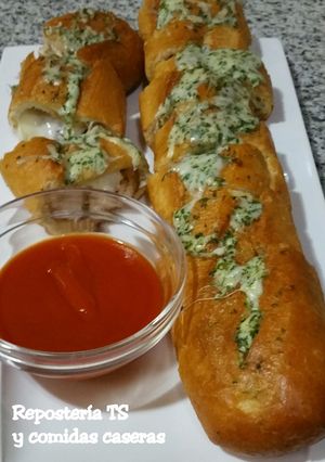 Foto principal de Baguette de ajo de pollo parmesano