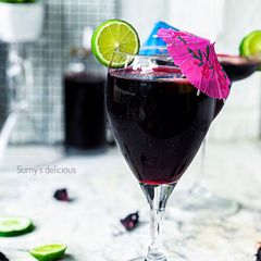 A picture of Hibiscus drink.