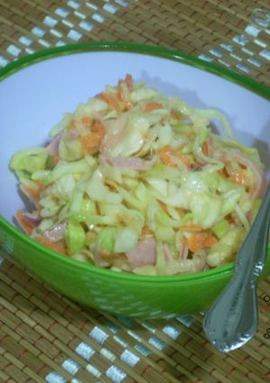 Una foto de Ensalada de col o Coleslaw