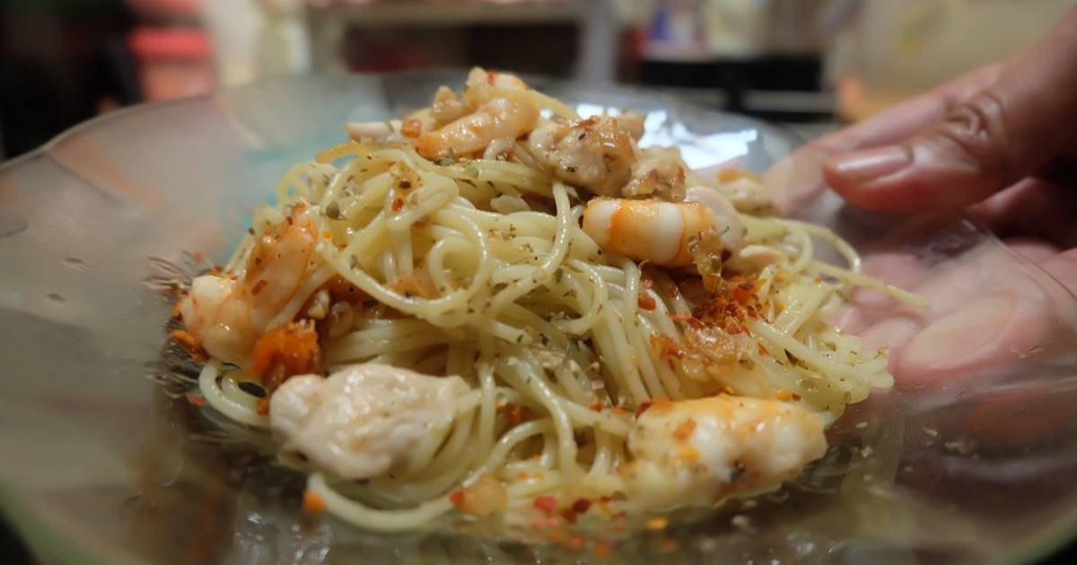 Resep Spageti aglio olio (gampang + enak) oleh amellia 