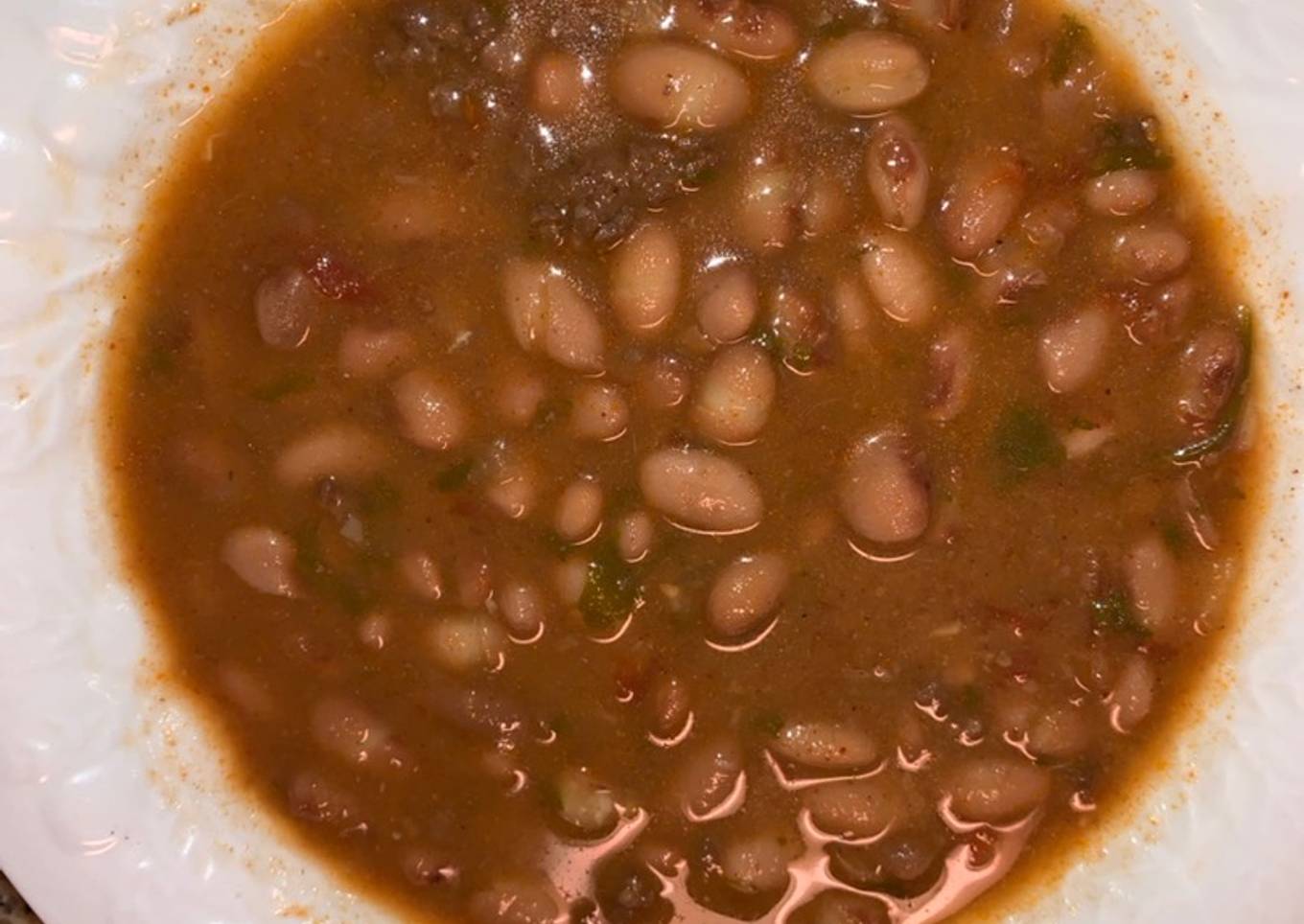 Pint of beans with meat for a hamburger