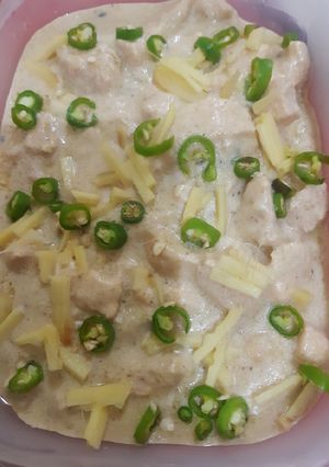 A picture of White chicken karahi.