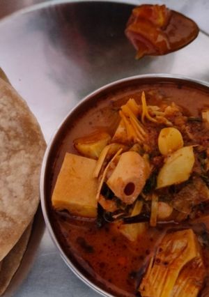 फणसाची ग्रेव्ही भाजी (Fansachi Gravy Bhaji Recipe In Marathi) रेसिपी चे मुख्य फोटो 