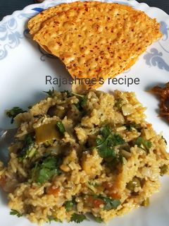 गावरान वांगी भात (Gavran Vangi Bhat Recipe In Marathi) रेसिपी चे मुख्य फोटो