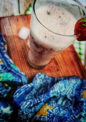 Foto resep Strawberry Banana Smoothie