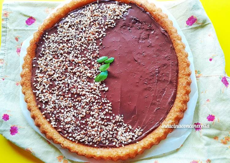 Crostata mandorle e menta alla nutella