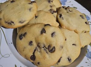 Una foto de Cookies de harina de almendra y chips