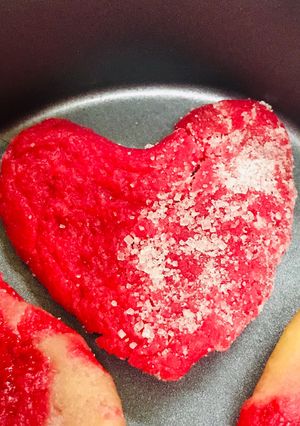 A picture of Vanilla heart cookies.