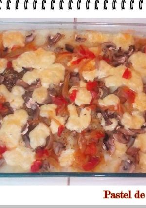 Una foto de Pastel de papas con col