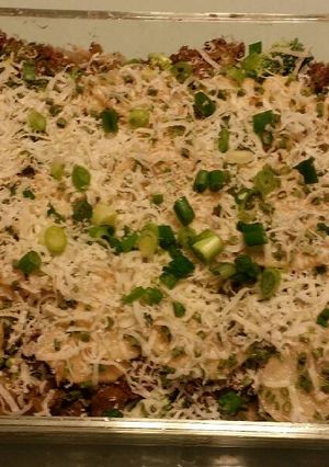 A picture of Ground beef and potato bake.