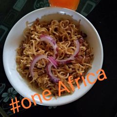 A picture of Spicy fried noodles.
