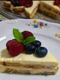 Desert cu ricotta  și fructe de pădure