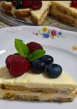 O poză a rețetei Desert cu ricotta și fructe de pădure.