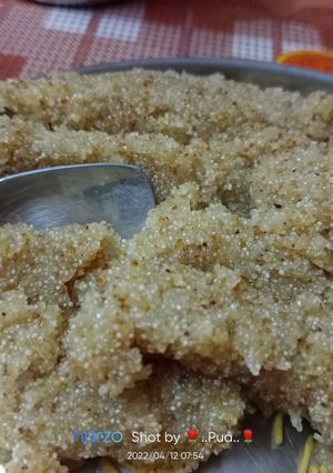 सूजी का हलवा (sooji ka halwa recipe in Hindi) रेसिपी मुख्य फोटो