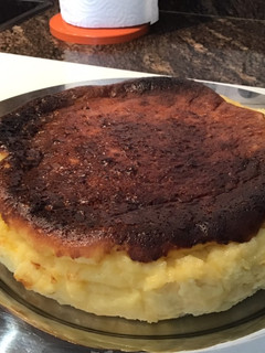 Una foto de Tarta de queso estilo la viña