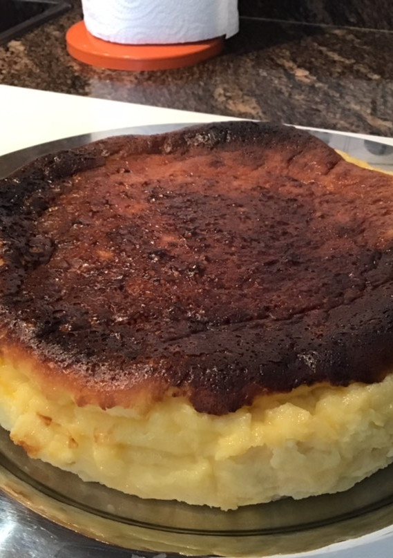Una foto de Tarta de queso estilo la viña