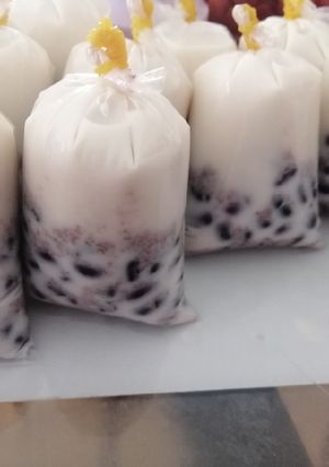 Hình của món Kem sinh tố đậu đen mát lạnh.