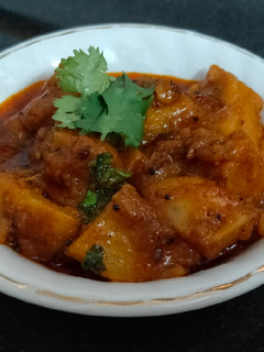 બટેટા નું રસાદાર શાક (bateta rasadar shak recipe in Gujarati) રેસીપી મુખ્ય ફોટો