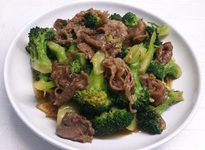 Foto resep Tumis daging sapi & brokoli