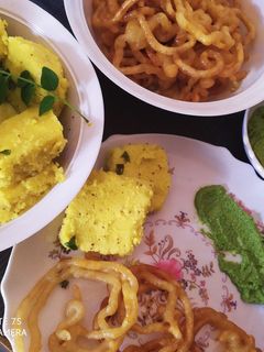 बेसन ढोकला (besan dhokla recipe in Hindi) रेसिपी मुख्य फोटो