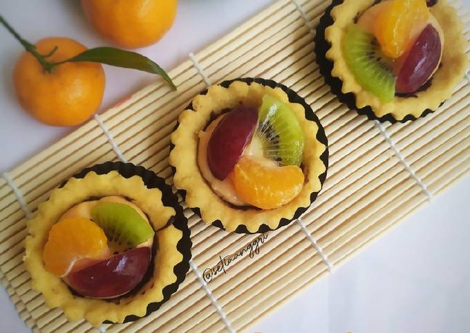 Bagaimana Menyiapkan Fruit Tartlet / Pie Buah vla Strawberry yang Lezat