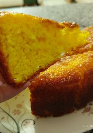 عکسی از دستور کیک زعفرونی رژیمی با طعم هل🥧