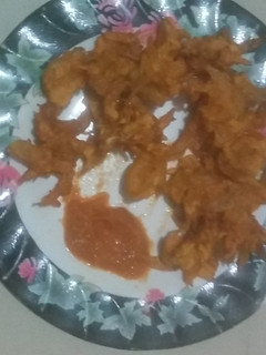 કાંદા બટાકા ના ભજીયા (Onion Potato Bhajiya Recipe In Gujarati) રેસીપી મુખ્ય ફોટો