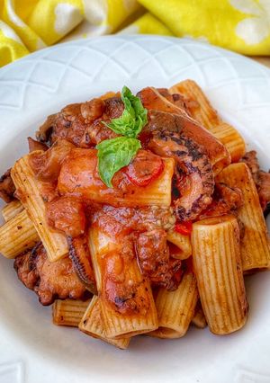 A picture of Pasta with Octopus and Eggplant Sauce.