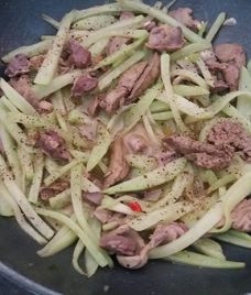 lòng gà xào tỏi