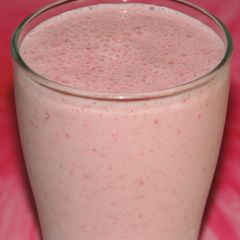 A picture of Strawberry & Oats Smoothie.