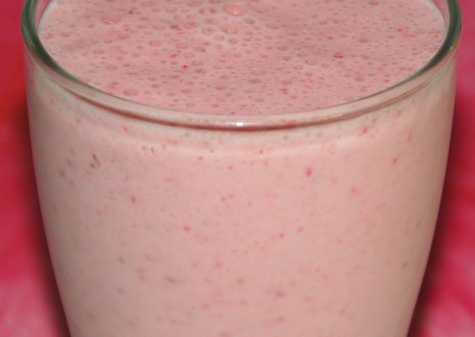 Recipe of Ultimate Strawberry &amp; Oats Smoothie