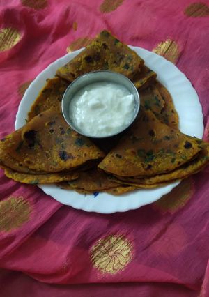 મલ્ટીગ્રેઇન મેથી થેપલા (Multigrain Methi Thepla Recipe in Gujarati) રેસીપી મુખ્ય ફોટો
