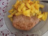 Szaftos csípős pecsenyehús burgonyával