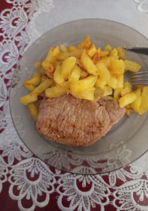 Szaftos csípős pecsenyehús burgonyával recept fotója