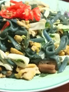 Foto resep 12. Mie Beras Gluten-Free Telang Goreng