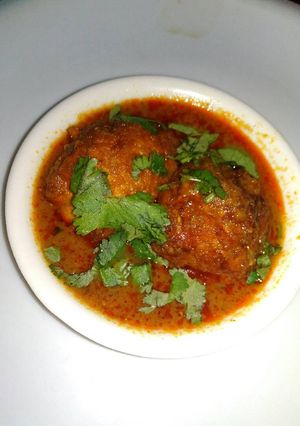 A picture of Egg curry.