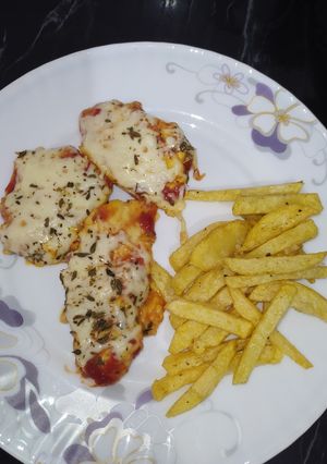 Una foto de Pollo con queso costeño