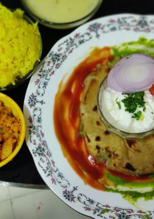 A picture of Aloo Paratha Delhi Wale.