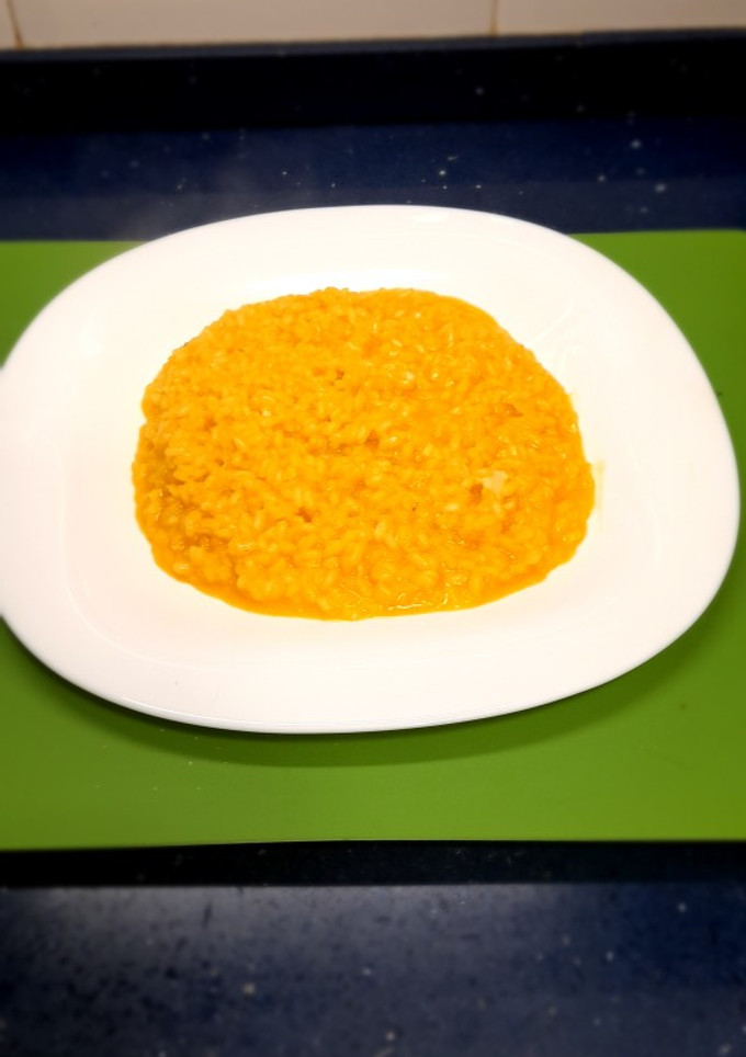 Una foto de Risotto de azafrán